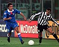 Ligue des Champions 1998-99 - Juventus vs Athletic Bilbao - Santiago Ezquerro et Paolo Montero.jpg