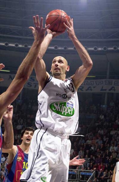 File:Emilijo Kovačić (Fortitudo Bologna 2002-03).jpg