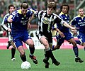Serie A 1997-98 - Udinese vs Juventus - Zinédine Zidane și Thomas Helveg.jpg