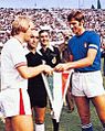 Italie-Suisse 2-0, 20 octobre 1973, Karl Odermatt et Giacinto Facchetti.jpg