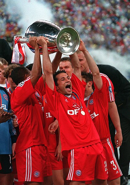 File:Hasan Salihamidžić (Bayern Monaco) - UEFA Champions League 2000-01.jpg