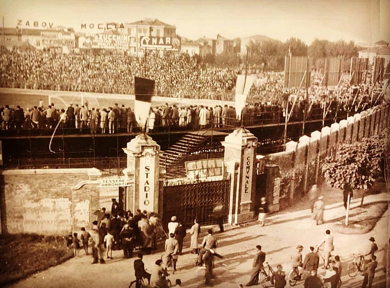 File:Stadio Paolo Mazza anni '50-'60.jpg