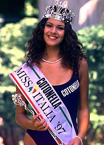 Claudia Trieste (1997) .jpg