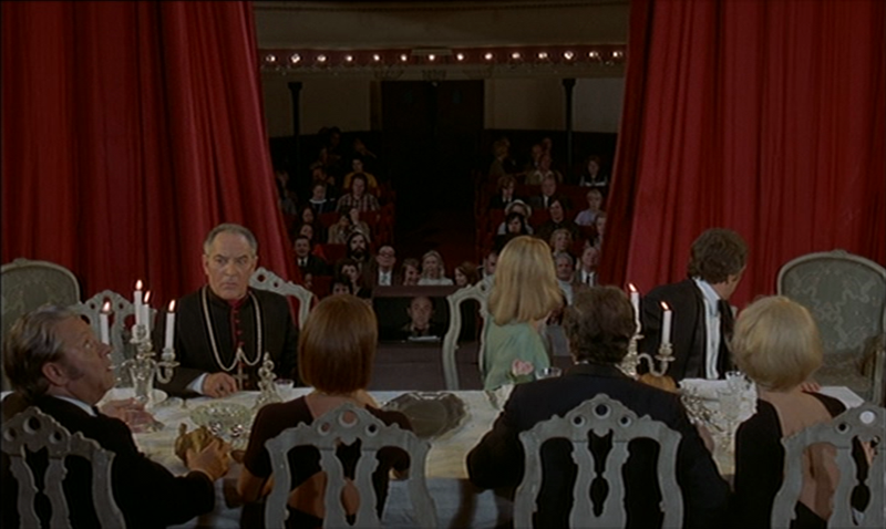 File:Il fascino discreto della borghesia (1972) Luis Bunuel.png