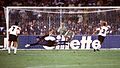 Coupe du Monde 1990 - Allemagne de l'Ouest contre l'Argentine - Andreas Brehme.jpg