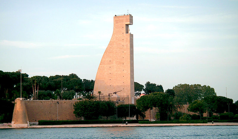 File:Monumento al Marinaio d Italia.jpg