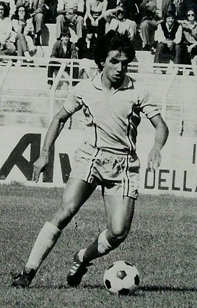 File:Enrico Vella - US Sanremese 1979-80.jpg