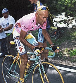 Giro de Italia 1998 (Montecampione) - Marco Pantani.jpg