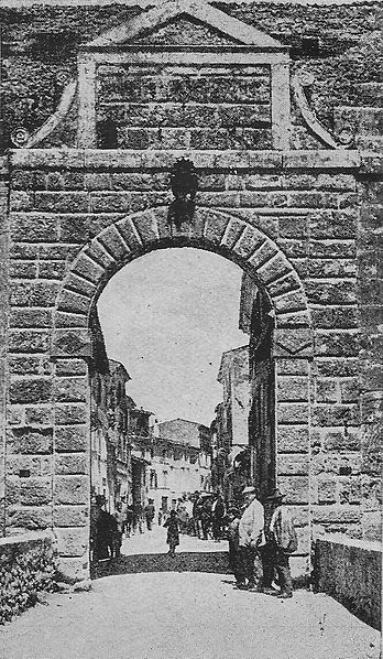 File:Palmegiani, Rieti e la regione Sabina - 169 - Porta Romana.jpg