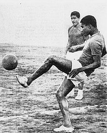 Eusébio in allenamento nel 1964