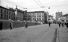 Piazza Erminio Ferretto durante i bombardamenti