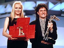 Anna Oxa og Fausto Leali - Sanremo Festival 1989.jpg
