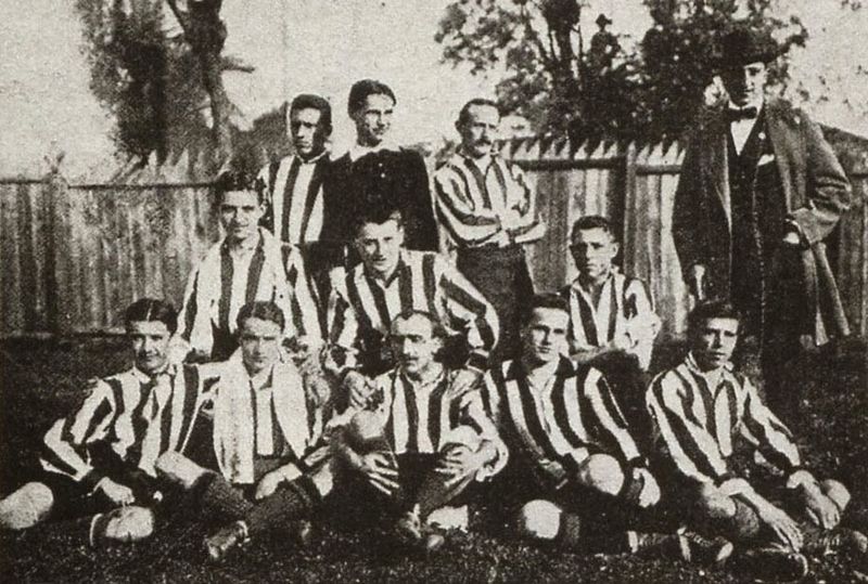 File:Foot-Ball Club Juventus 1913-14.jpg