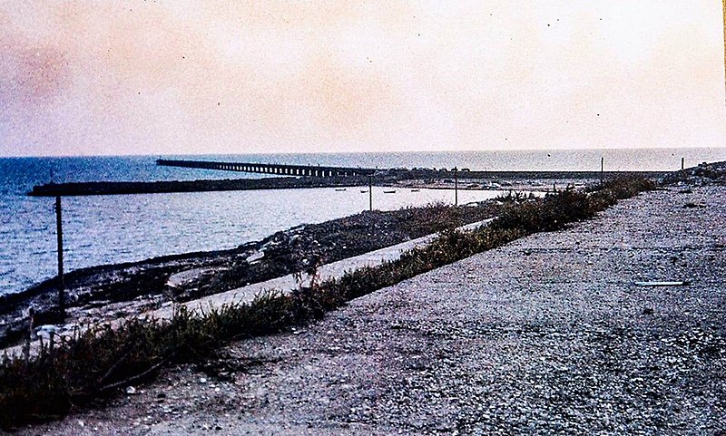 File:Porto Pozzallo Anni Settanta.jpg