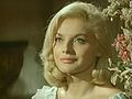 Virna Lisi 5 marines pour 100 filles.JPG