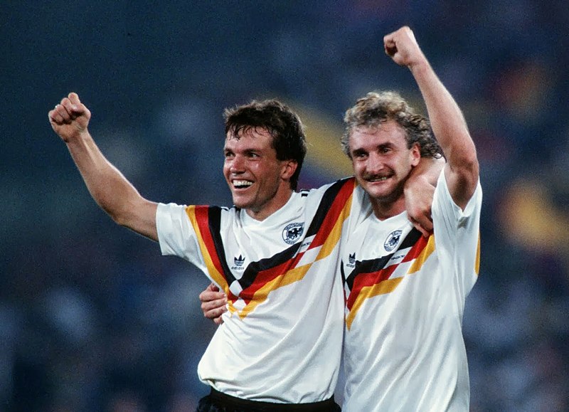 File:Germania Ovest, Italia '90, Matthäus+Völler.jpg