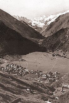 Panoramica del 1923 di Cogne, prati di sant'Orso e gruppo del Gran Paradiso sullo sfondo