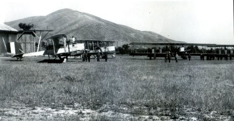 File:Campo di aviazione di Arquà Petrarca.jpg