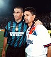 Bologne vs Inter (Bologne, 1997) - Ronaldo et Roby Baggio.jpg