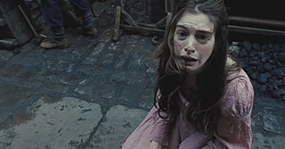 Fantine, interpretata da Anne Hathaway, nel film Les Misérables