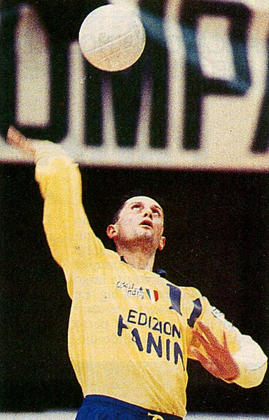 File:Andrea Lucchetta - Panini Modena 1986-87.jpg