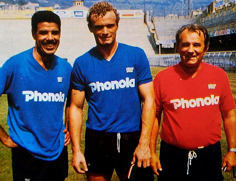 File:UC Sampdoria 1986-87 - Cerezo, Briegel, Boškov.jpg