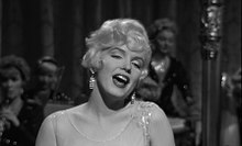 Marilyn Monroe canta la celebre I Wanna Be Loved by You