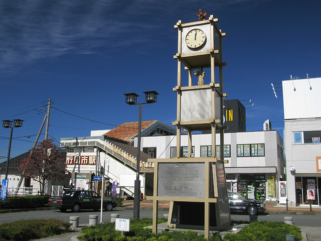 ファイル:Gyodashi Station Automaton Clock 1.JPG