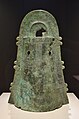 11号銅鐸 扁平鈕2式、4区袈裟襷文銅鐸。総高44.5cm、重量4.13kg。最初に発見された銅鐸で、損傷あり。