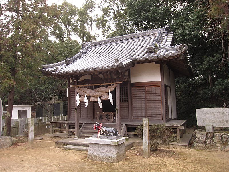 ファイル:城山神社 (坂出市) 境内雨請天満宮.JPG