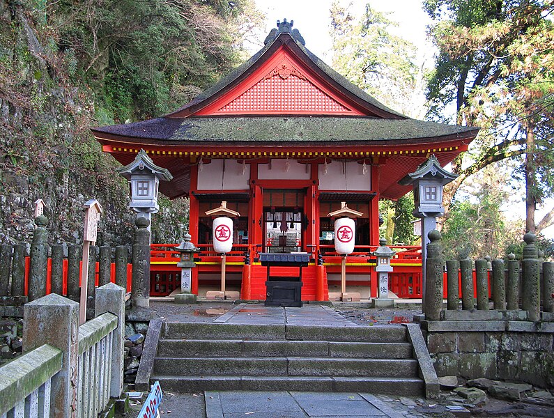 ファイル:Kotohira Kotohira-gu Izutama Shrine 1.JPG