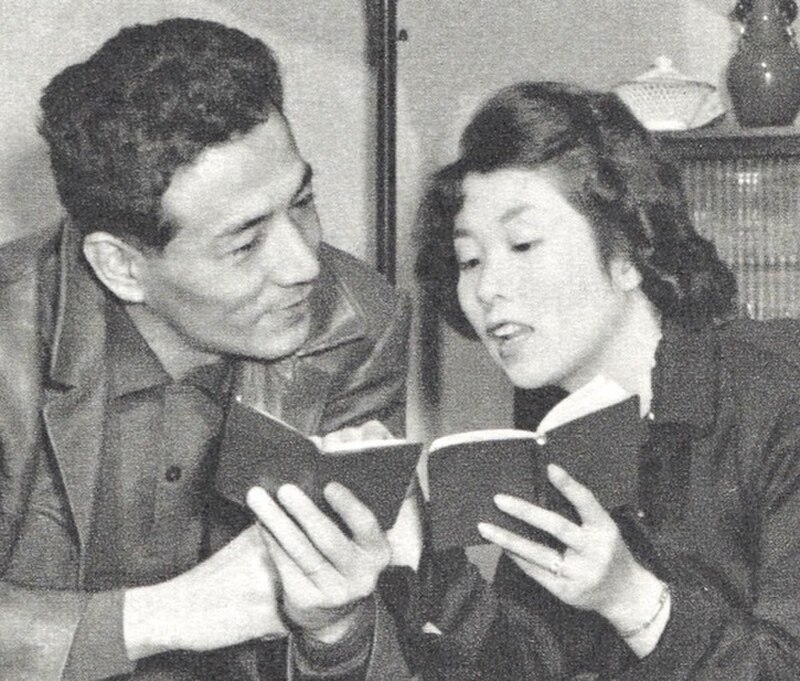 岡本愛彦と森 光子。1960年 Wikipediaより