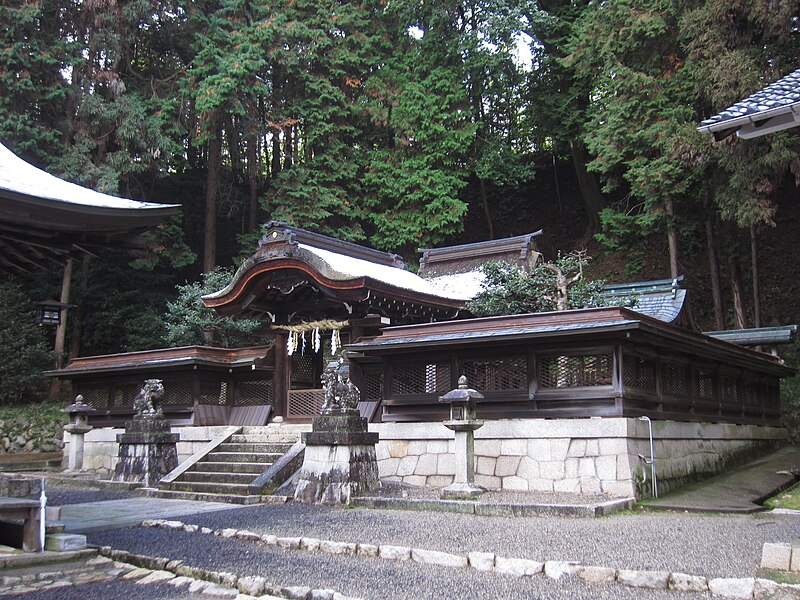 ファイル:雄琴神社 本殿.JPG