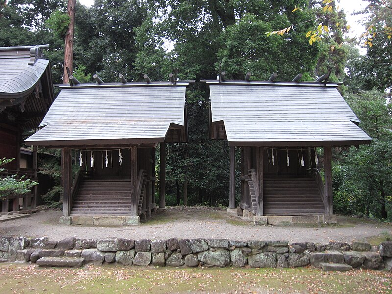 ファイル:一之宮貫前神社境内社 伊勢内宮・外宮.JPG