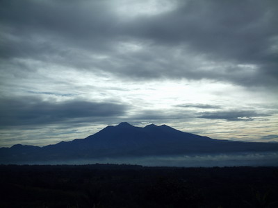 Barkas:Gununggede.jpg