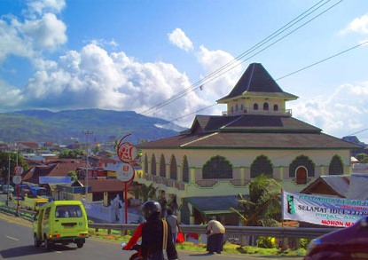 Barkas:Masjid batu-merah.jpg