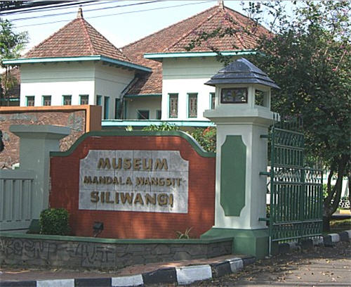 Barkas:Mandala Wangsit Siliwangi Museum.jpg