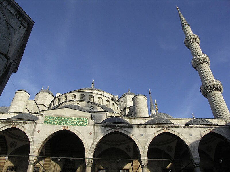 Barkas:Masjid biru2.jpg