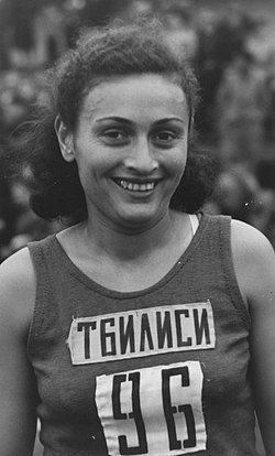 Elene Gokieli (1918−1992) — Georgian hurdler.jpg