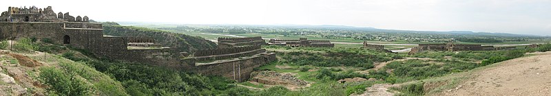 ფაილი:Broken Boundries of Rohtas Fort.jpg