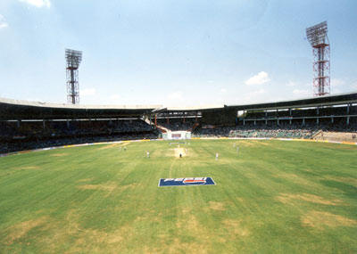 ಚಿತ್ರ:Chinnaswamystadium.jpg