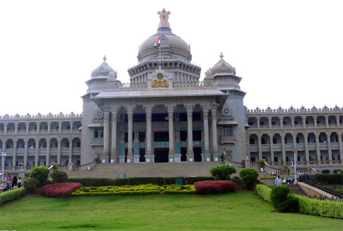 ಚಿತ್ರ:Soudha.jpg