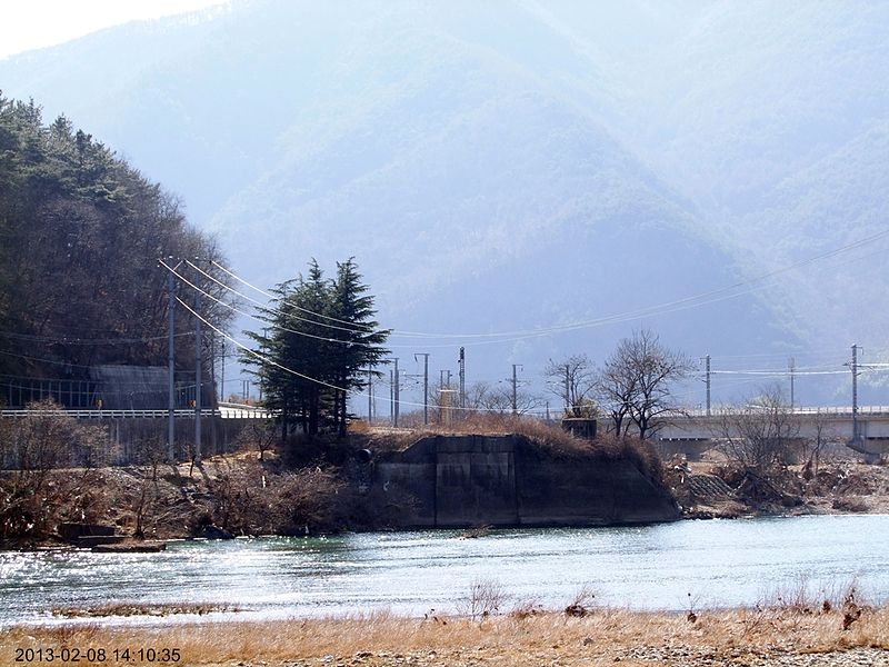 파일:Sangdongstation old railroad bridge.JPG