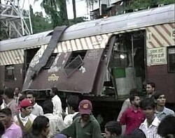 Mumbajaus traukinių sprogimai