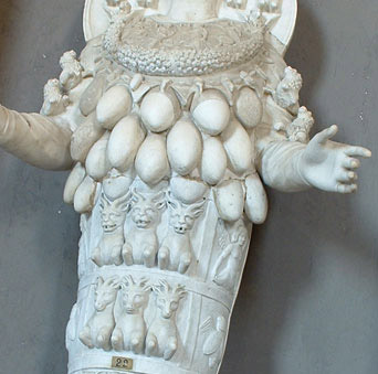 Attēls:Artemis breasts.jpg