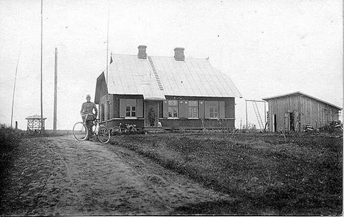 Attēls:Abrenes robežkontroles punkts pirms 1940.jpg