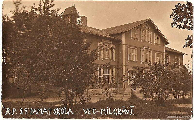 Attēls:Rīgas pilsētas 29. pamatskola pēc 1923.jpg