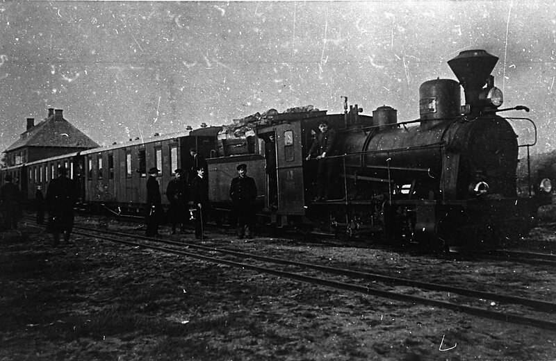 Attēls:Vilciens Pāles stacijā pēc 1911.jpg