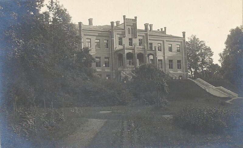 Attēls:Priekules muižas kungu māja pirms 1914.jpg