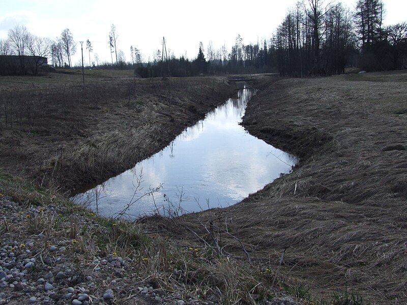 Attēls:Kalnupe pie Krauju-Iliņu ceļa.JPG